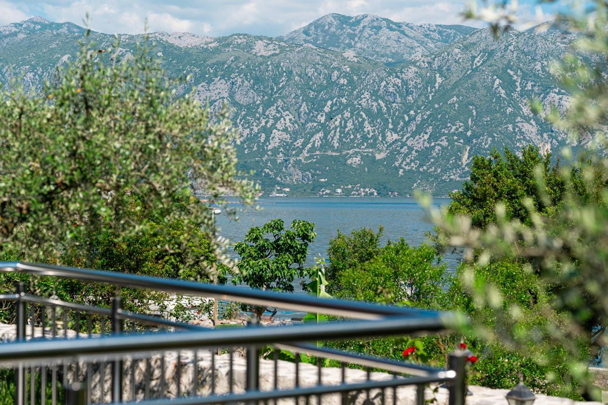Hera Apartments Donji Stoliv Eksteriør billede